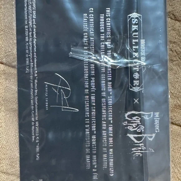 Monster High Skullector Doll -Emily - Picture 10 of 10